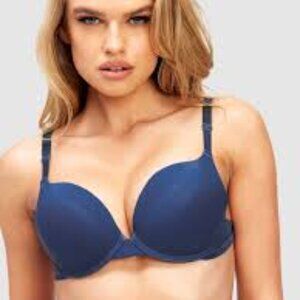 NWT - Frederick's of Hollywood Krystal Mega Push-Up Bra - 32D